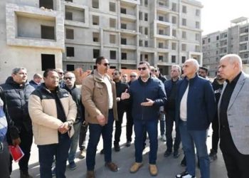 وزير الإسكان يتفقد مشروع "سكن لكل المصريين"