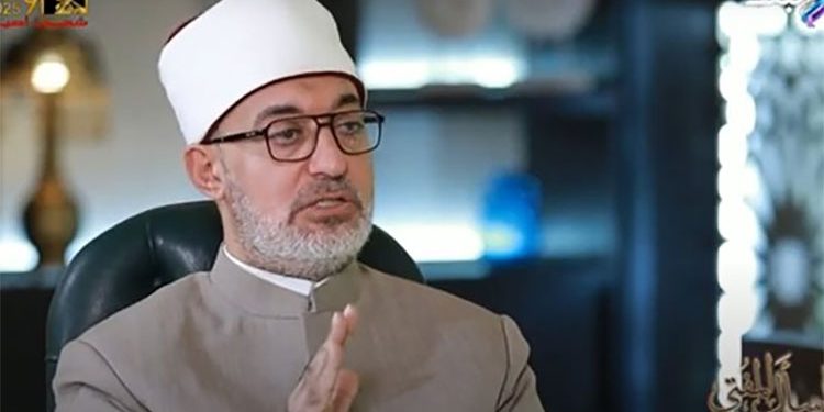 مفتي الجمهورية مفتي الجمهورية: الصبر سلاح المؤمن في مواجهة المحن والابتلاءات