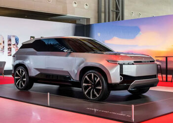 تويوتا تصنع 3 سيارات كهربائية جديدة وشاحنة بيك أب