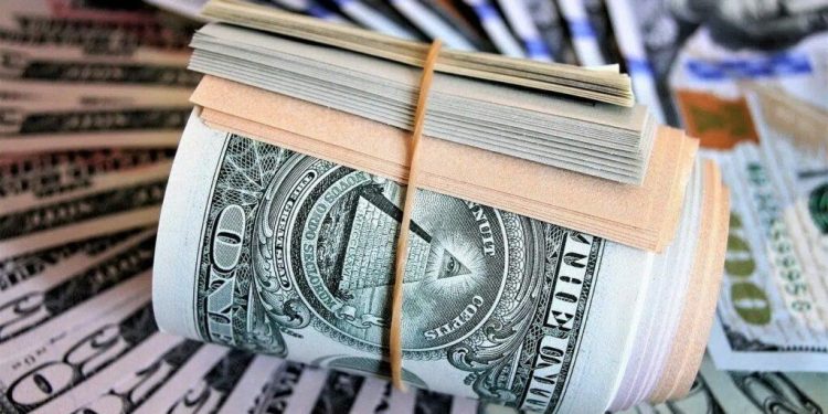 سعر الدولار اليوم  هدوء في سوق الصرف.. سعر الدولار أمام الجنيه المصري اليوم السبت 1 مارس 2025