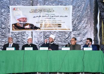 وزير الأوقاف يفتتح الملتقى الفكري بساحة مسجد الإمام الحسين