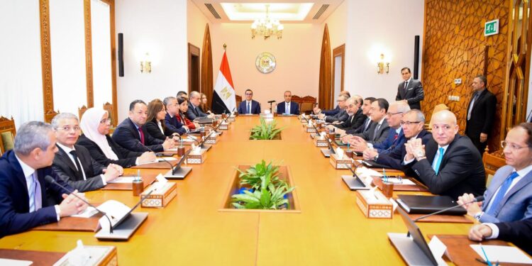 إجتماع تنسيقي بين وزارتى الخارجية والاستثمار لدعم الاقتصاد الوطنى