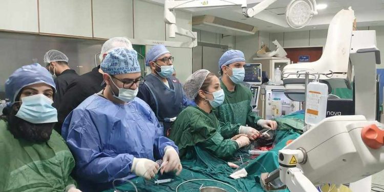 الصحة تُعلن تدشين مشروع زرع الصمام الرئوي عن طريق القسطرة بمعهد القلب