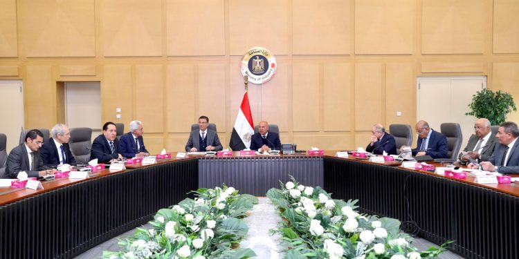 وزير الصناعة  وزير الصناعة