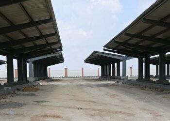 رئيس جهاز العاشر من رمضان يتفقد مشروع امتداد الموقف الإقليمي الجديد