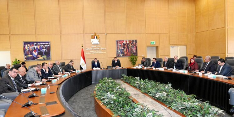 المجتمعات العمرانية يوافق على مد مهلة تخفيض نسبة 50% من رسوم التنازل عن الوحدات والمحال والأراضي