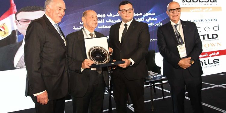 وزير الإسكان: القطاع العقاري يمثل ركيزة أساسية في التنمية الاقتصادية للدولة المصرية