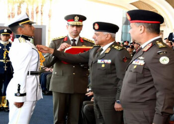 وزير الدفاع يشهد حفل إنتهاء فترة الإعداد العسكرى لطلبة الأكاديمية العسكرية المصرية والكليات العسكرية