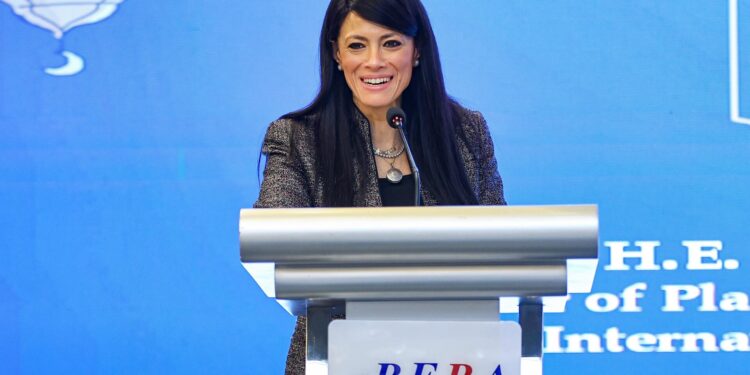 «المشاط»: نستهدف التحول نحو نموذج نمو اقتصادي يقوم على الصناعة والتصدير والقطاعات القابلة للتداول