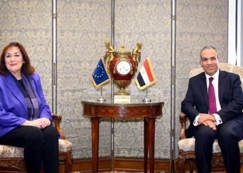 وزير الخارجية والهجرة