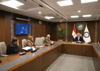 وزير البترول والثروة المعدنية يلتقي اعضاء مجلسي النواب والشيوخ لتعزيز التكامل