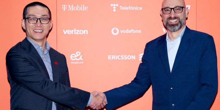 جانب من اللقاء Aduna تعلن عن انضمام “إي آند” كشريك في مشروع واجهة برمجة تطبيقات الشبكة العالمية