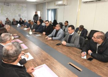 وزير الإسكان يلتقي ممثلي الشركات العاملة بحدائق تلال الفسطاط.. ويُشدد على دفع العمل