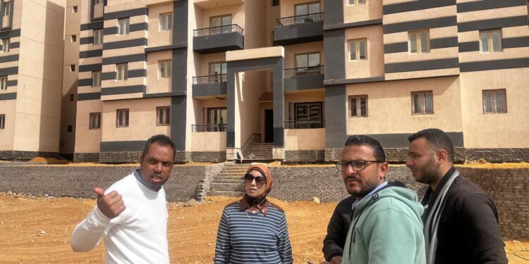 “الإسكان”: تكثيف العمل بمشروعات الإسكان والبنية الأساسية والخدمات بمدينة السويس الجديدة