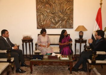 وزير الثقافة يلتقي القائم بأعمال سفير الهند ويتسلّم دعوة للمشاركة في قمة “ويفز 2025”