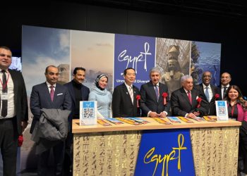 وزير السياحة وعمدة طوكيو يفتتحان رسمياً معرض رمسيس وذهب الفراعنة