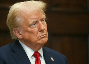 ترامب: لن نتسامح مع هجوم الحوثيين على السفن الأمريكية