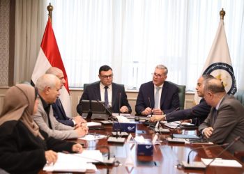 وزيرا البترول والإسكان وزيرا البترول والإسكان يبحثان التعاون في مد شبكات الغاز الطبيعي بغرب العلمين الجديدة