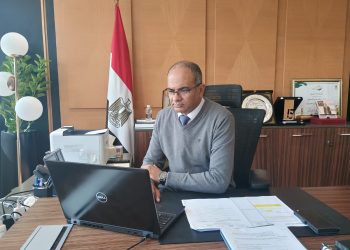 نائب وزير الإسكان نائب وزير الإسكان يشارك في الاجتماع الرابع للجنة برنامج إدارة مياه الشرب بمحافظة أسوان