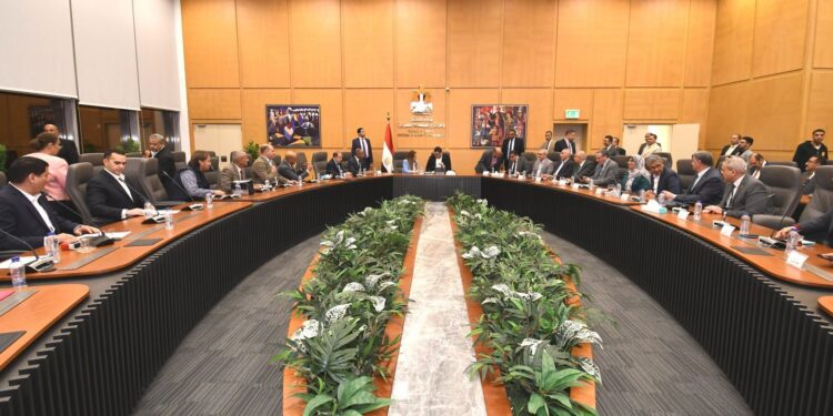 وزير الإسكان يعقد اجتماعه الدوري مع أعضاء مجلسي “النواب والشيوخ”