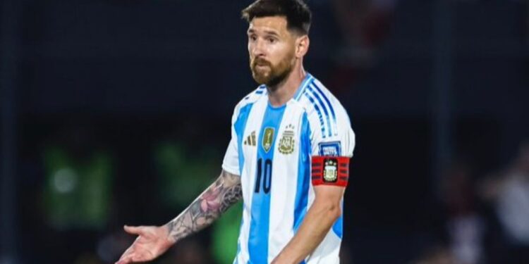 غياب “ميسي” و”ديبالا” عن قائمة منتخب الأرجنتين لمباراتي الأوروجواي والبرازيل لتصفيات كأس العالم