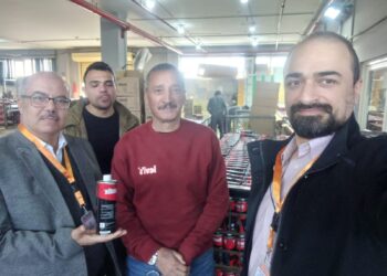 مركز تحديث الصناعة ينجح في تشبيك أحد المخترعين بشركة كبرى لتصنيع الزيوت المعدنية