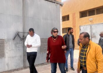 وزير الإسكان: تكثيف أعمال تطوير الطرق والمرافق بالمناطق الصناعية بـ6 أكتوبر والسويس الجديدة