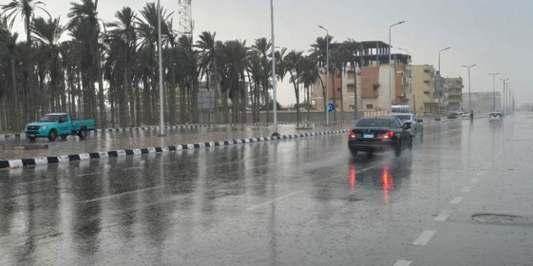أمطار متفاوتة الشدة الآن على القاهرة والجيزة وتحذيرات من حالة الطقس