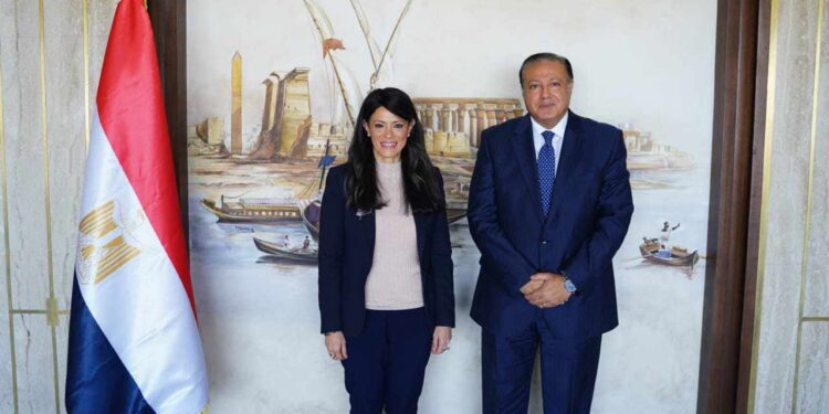 وزيرة التخطيط تلتقي رئيس الجهاز المصري للملكية الفكرية لمناقشة سبل دعم الاستراتيجية الوطنية للملكية الفكرية