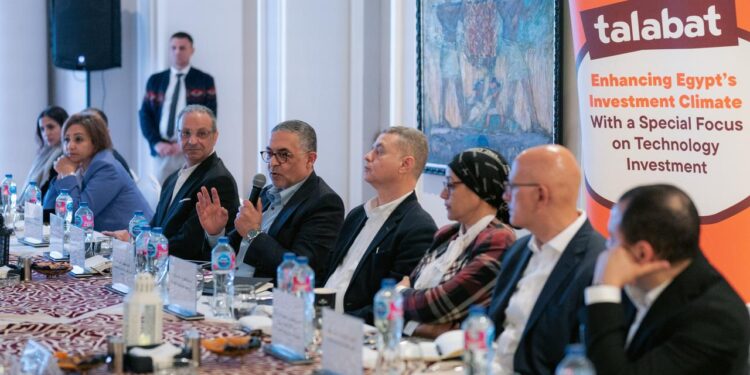 طلبات مصر وانجيج كونسلتينج ينظمان جلسة نقاشية حول “تعزيز مناخ الاستثمار في قطاع التكنولوجيا والتجارة الإلكترونية”