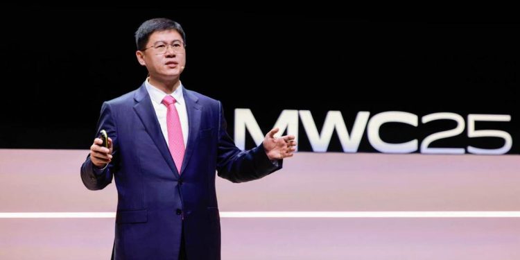 هواوي تستعرض حلولها للشبكات المدعومة بالذكاء الاصطناعي لتحقيق أقصى استفادة من شبكات الجيل الخامس