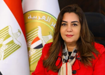 وزيرة التنمية المحلية تحيل 16 موظفًا للنيابات المختصة والشئون القانونية