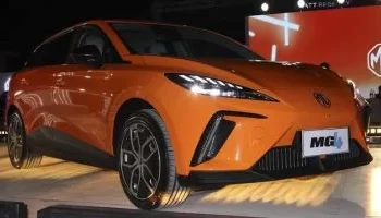 “المنصور للسيارات” تطرح أرخص سيارة كهربائية في مصر.. إم جي 4 موديل 2025 تبدأ من 1.35 مليون جنيه