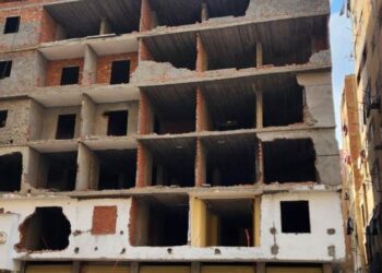 وزيرة التنمية المحلية: البدء في إزالة عقار مخالف بالكامل من 8 طوابق في منطقة عين شمس بالقاهرة واتخاذ الإجراءات القانونية تجاه المخالفين