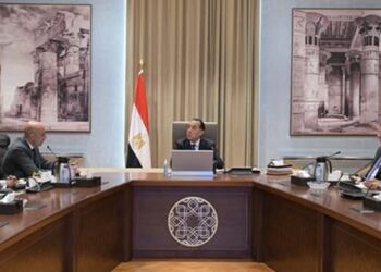 رئيس الوزراء يناقش مقترحا بشأن إشراك القطاع الخاص في إدارة وتشغيل المدارس الفنية الزراعية