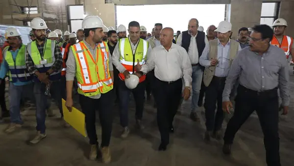 وزير الصناعة والنقل في جولة تفقدية هامة بمشروع الخط الأول من شبكة القطار الكهربائي السريع