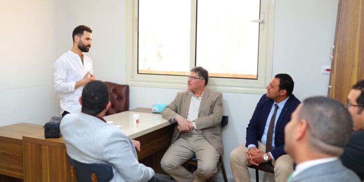 قيادات قطاع الحاسبات والذكاء الاصطناعي يزورون شركة “توصيلتي” بالفيوم