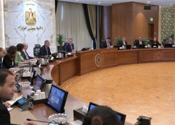 رئيس الوزراء يتابع موقف الأعمال بالمنطقة الأثرية بالأهرامات ومخططات إحياء منطقة “نزلة السمان”