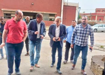 وزير الإسكان: تنفيذ حملات إزالة لمخالفات بناء وتعديات بمدن الشروق وبدر وسوهاج الجديدة