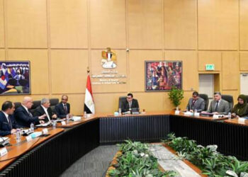 وزير الإسكان يتابع موقف تنفيذ مشروعات المبادرة الرئاسية “حياة كريمة” بمحافظتي أسوان وبني سويف