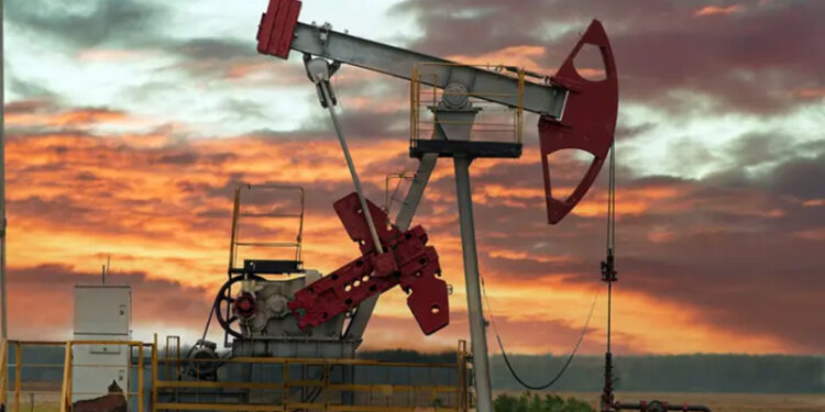 أسعار النفط تواصل انخفاضها وخام برنت يسجل 62.95 دولار للبرميل