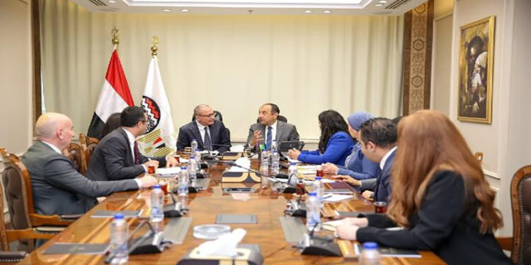 وزير قطاع الأعمال العام يستقبل سفير تركيا بالقاهرة لبحث تعزيز التعاون الاقتصادي والاستثماري