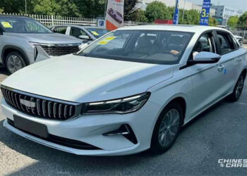 مواصفات جيلي امجراند 2025 الجديدة