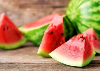 فوائد صحية مذهلة لا تُعد لتناول البطيخ