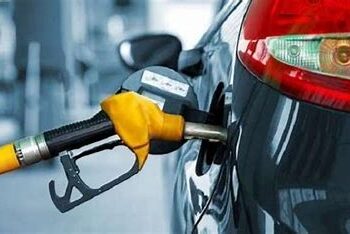 تراجع أسعار النفط عالميًا بسبب الرسوم الجمركية.. خام برنت ينخفض إلى 60 دولارًا