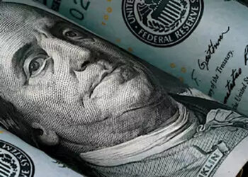 الدولار يكسر حاجز الـ51 جنيهاً نزولاً لأول مرة منذ أسابيع