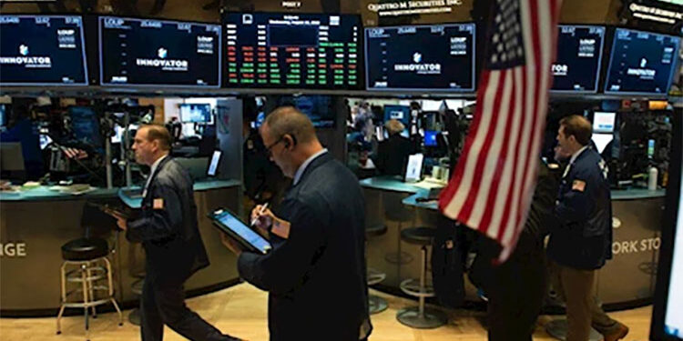 أسهم الأمريكية تخسر أكثر من تريليوني دولار بسبب رسوم ترامب الجمركية