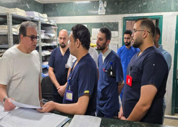 وزير الصحة يتفقد مستشفى البنك الأهلي