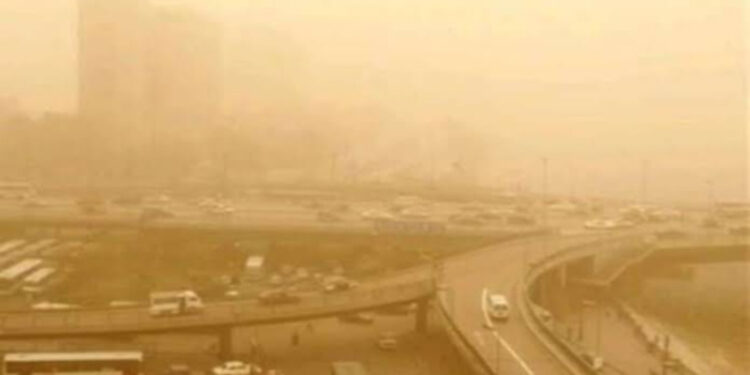 منخفض خماسيني.. رياح محملة بالرمال والأتربة تضرب البلاد لمدة 48 ساعة