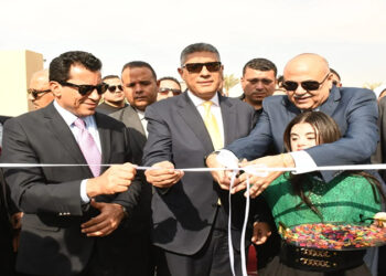 وزير الرياضة ومحافظ الجيزة يفتتحان منشآت رياضية جديدة بنادى حدائق الأهرام